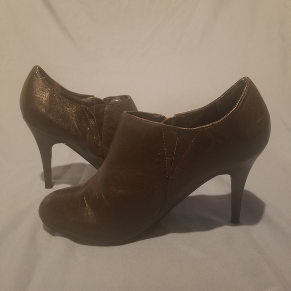 Greenwich village women's brown leather stiletto heel ankle booties - Picture 9 of 12